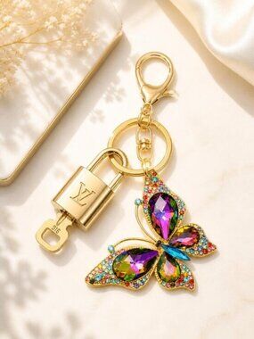 LV Authentic Gold Padlock 🔒 Key Set w/ Unbranded Butterfly Keychain Charm